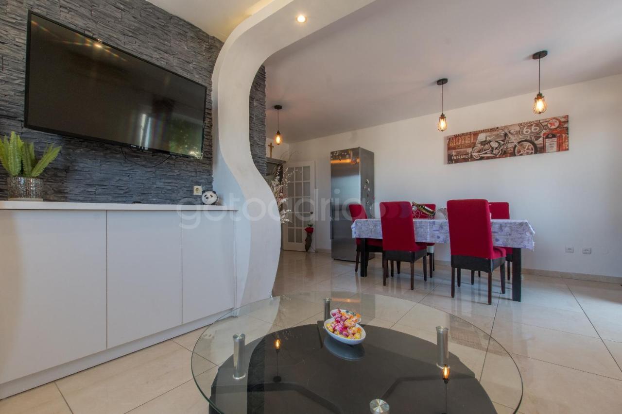 Apartment Vesna With Balcony & Free Parking Makarska Exterior photo