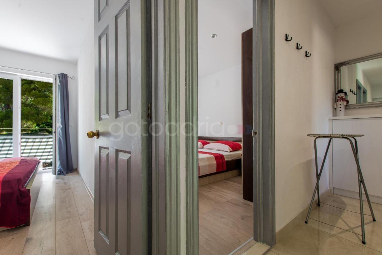 Apartment Vesna With Balcony & Free Parking Makarska Exterior photo